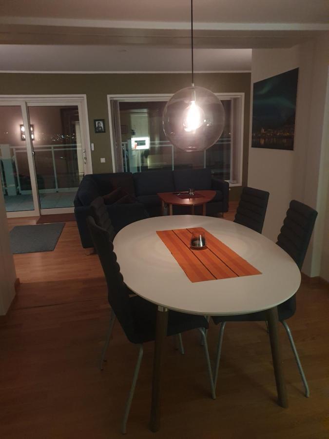 Top Apartment 特罗姆瑟 外观 照片